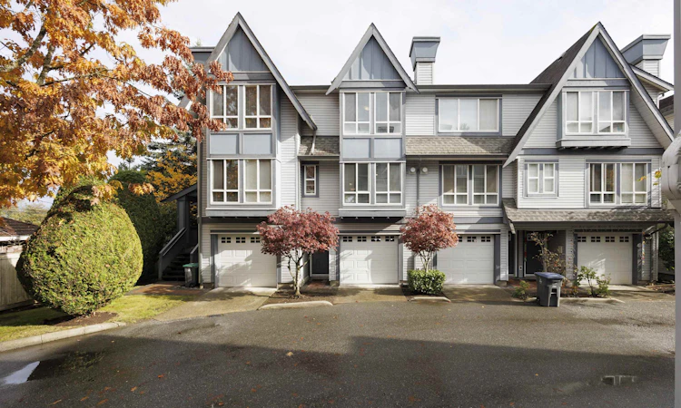 78-16388 85 Avenue