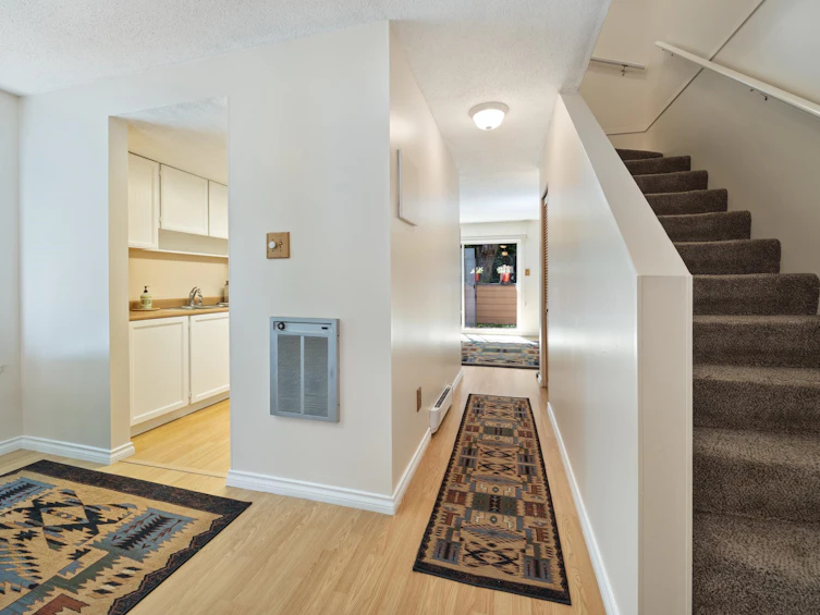 4384 Garden Grove Drive, Burnaby, BC, V5G 4G6 - 13