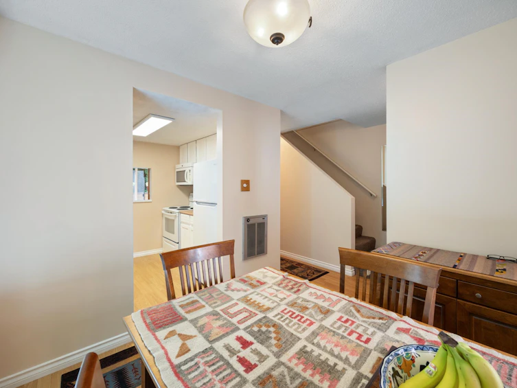 4384 Garden Grove Drive, Burnaby, BC, V5G 4G6 - 9