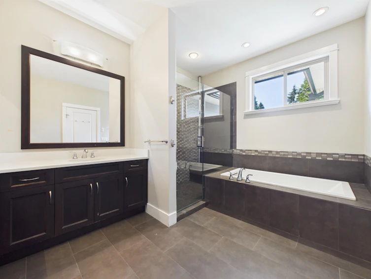 638 Austin Avenue, Coquitlam, BC, V3K 3N1 - 25
