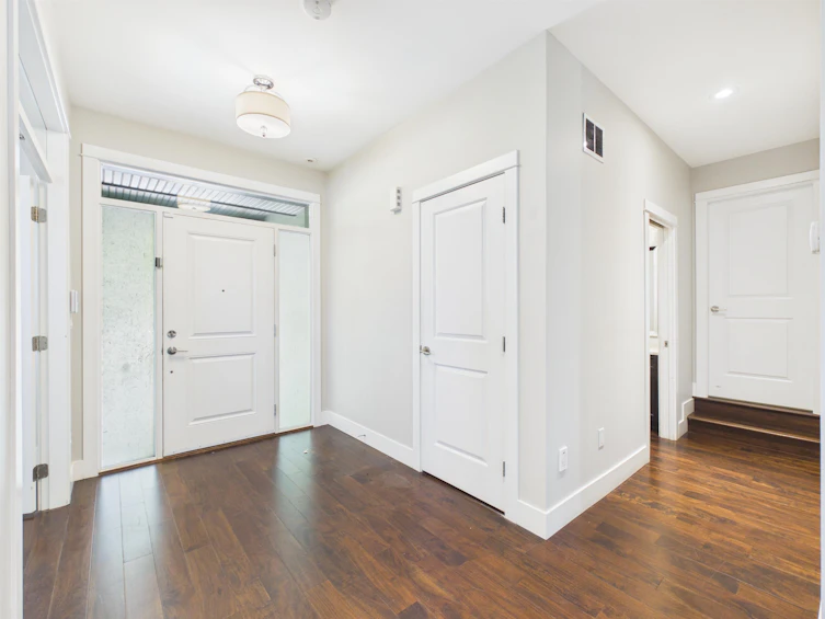 638 Austin Avenue, Coquitlam, BC, V3K 3N1 - 3