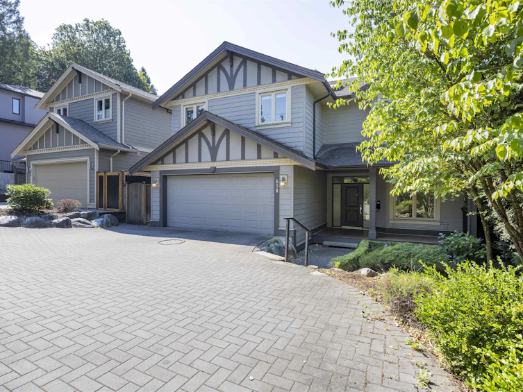 638 Austin Avenue, Coquitlam, BC, V3K 3N1 - 39