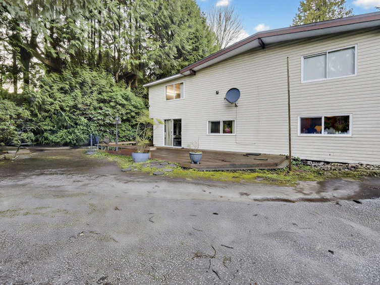 7674 Burris Street, Burnaby, BC, V5E 1Z3 - 17