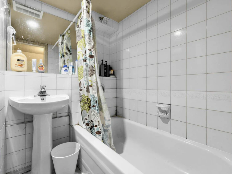 7674 Burris Street, Burnaby, BC, V5E 1Z3 - 11