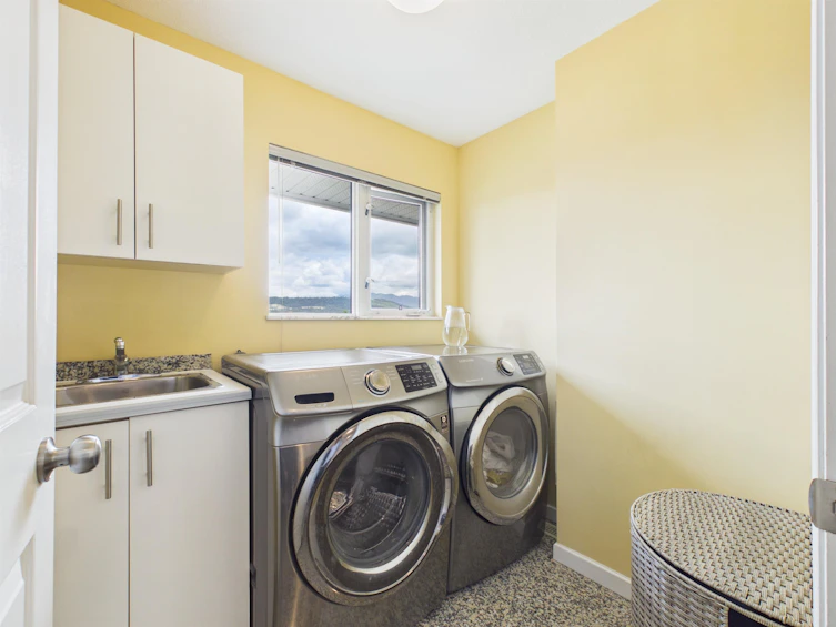 7995 Berkley Street, Burnaby, BC, V5E 4G5 - 18