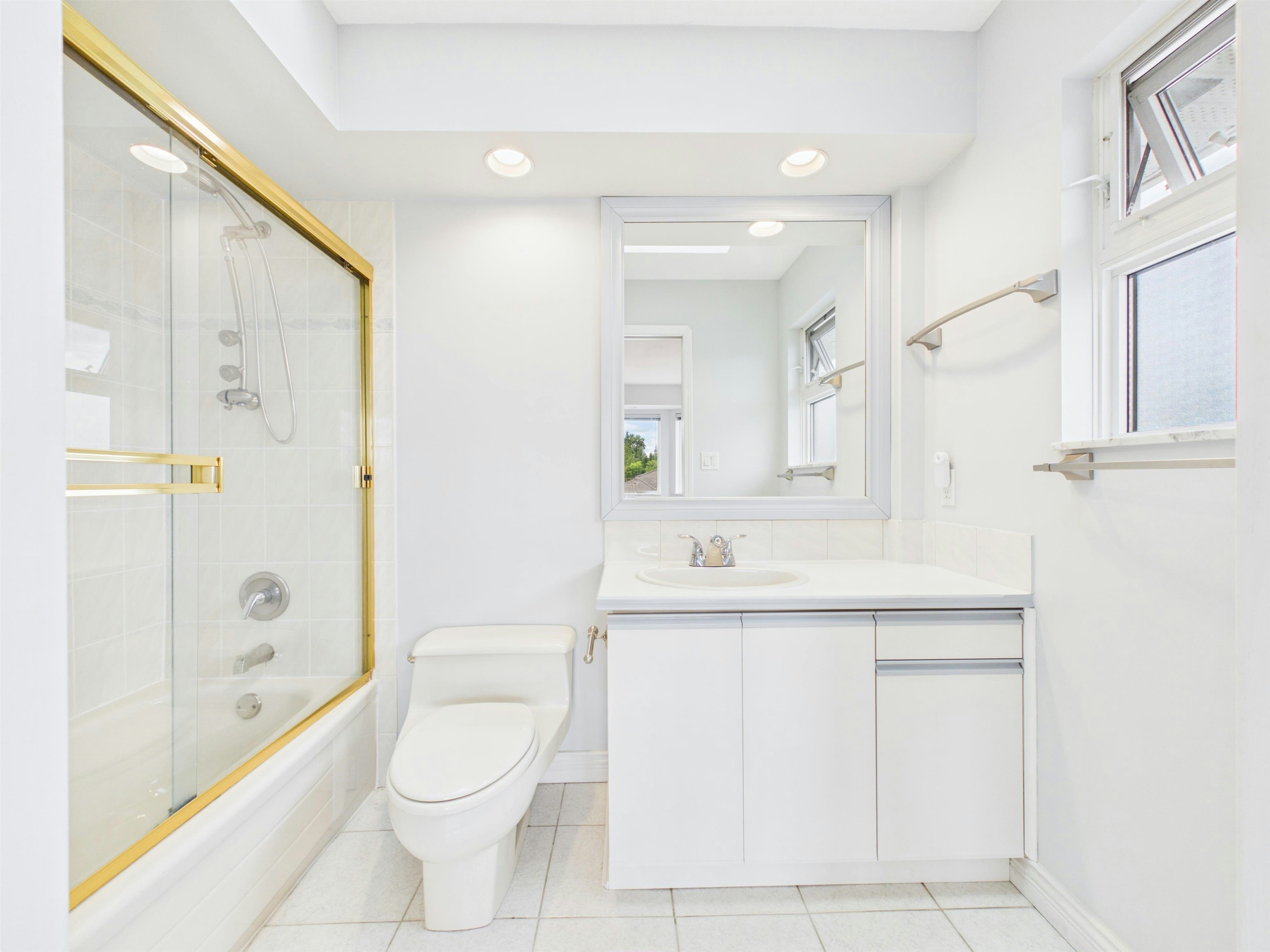 7995 Berkley Street, Burnaby, BC, V5E 4G5 - 22