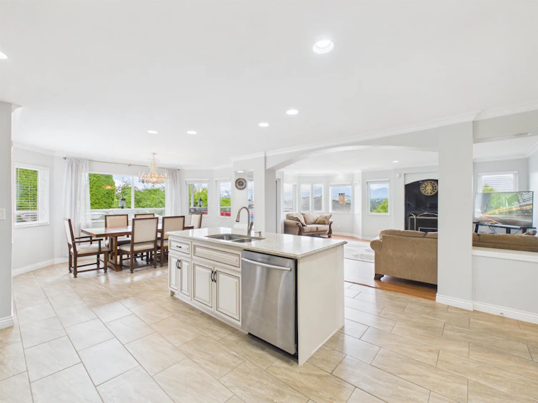 7995 Berkley Street, Burnaby, BC, V5E 4G5 - 12