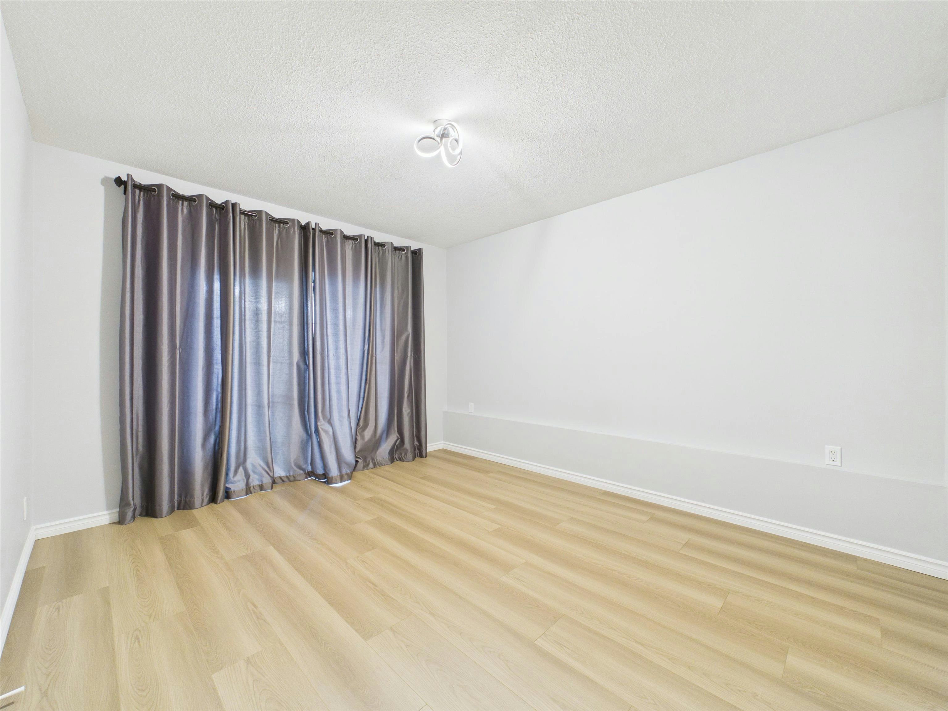 7995 Berkley Street, Burnaby, BC, V5E 4G5 - 36