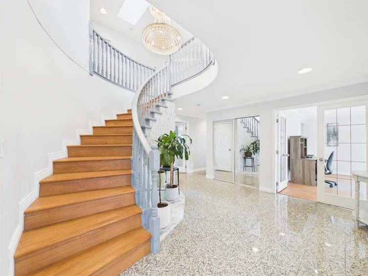 7995 Berkley Street, Burnaby, BC, V5E 4G5 - 5