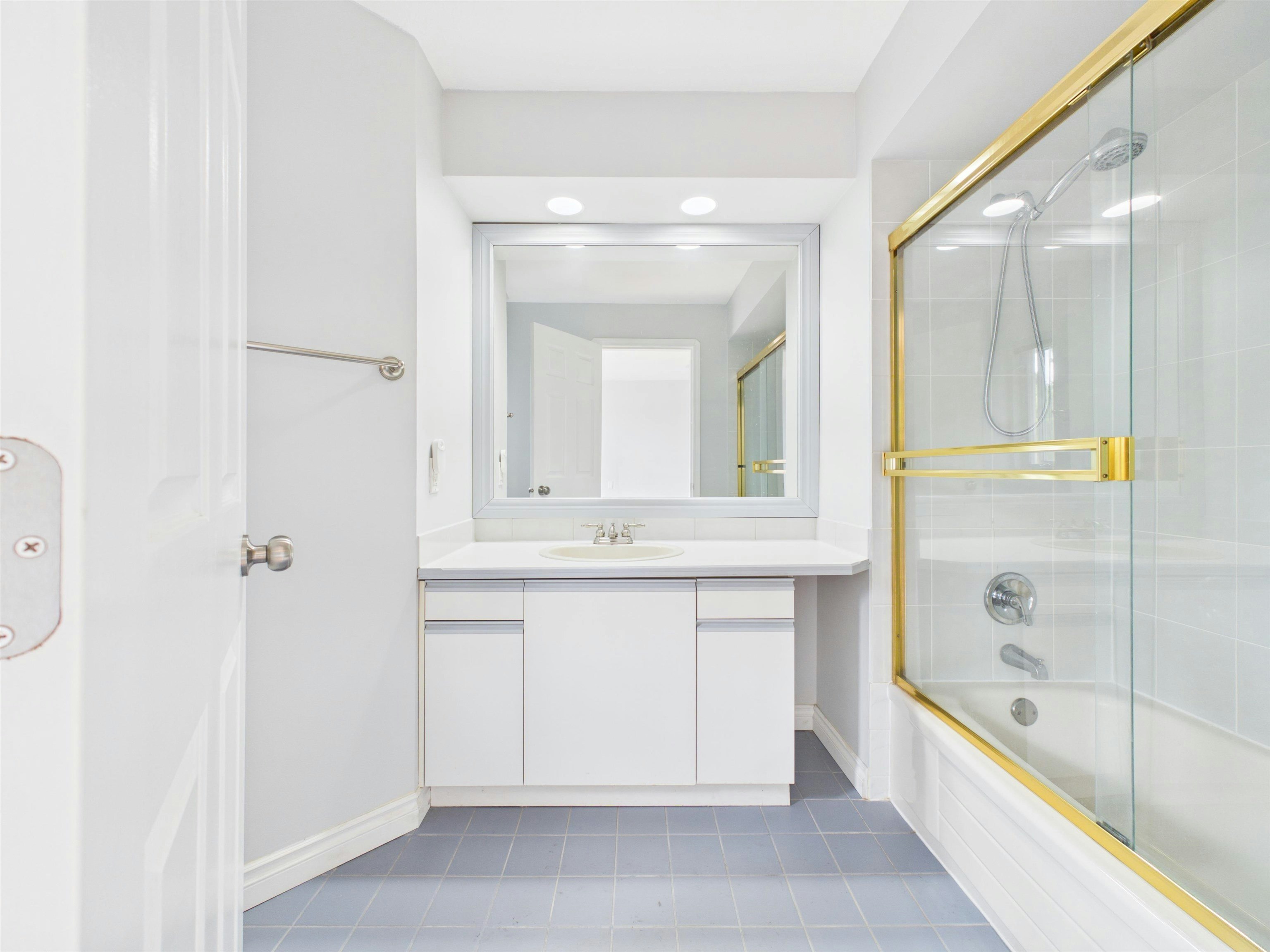 7995 Berkley Street, Burnaby, BC, V5E 4G5 - 24