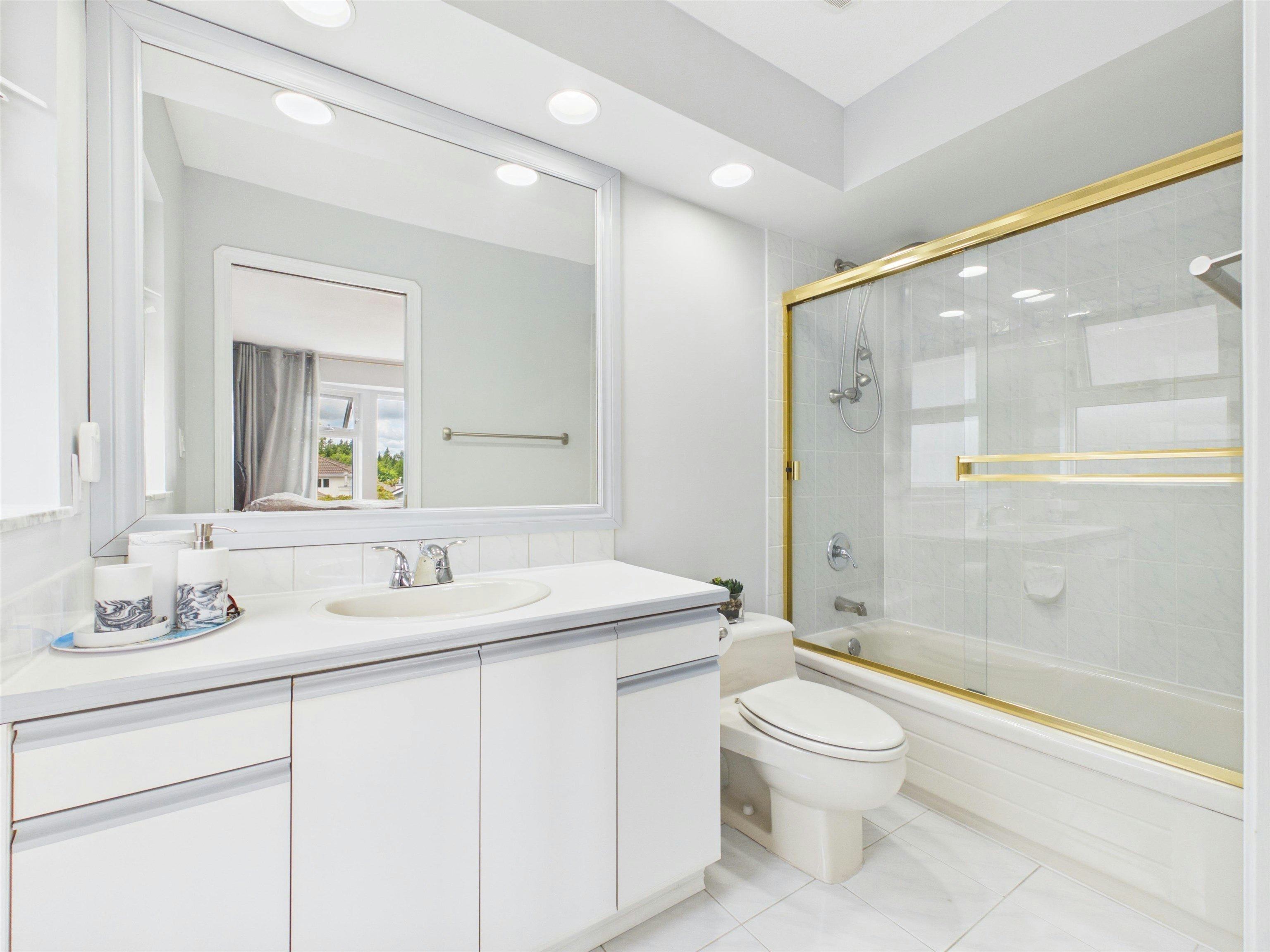 7995 Berkley Street, Burnaby, BC, V5E 4G5 - 26