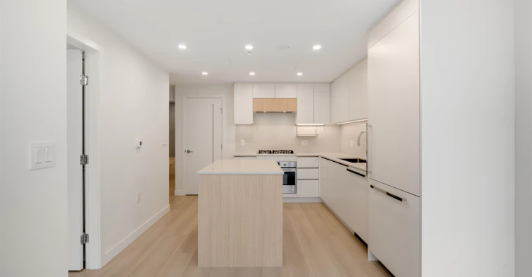 808-13572 98a Avenue, Surrey, BC, V3T 0X1 - 8