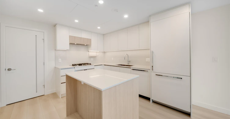 808-13572 98a Avenue, Surrey, BC, V3T 0X1 - 9