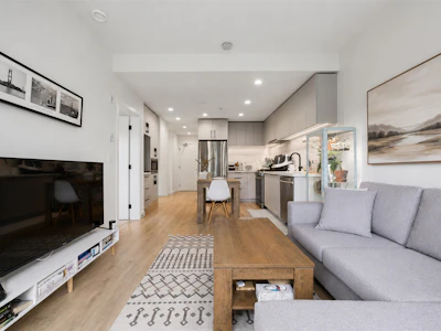 303-3038 St George Street - 4