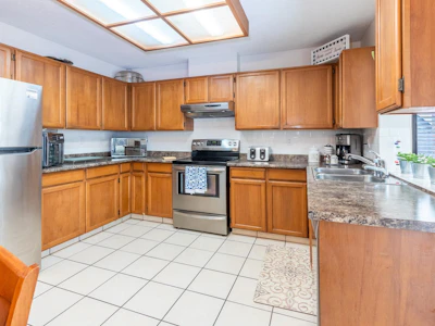 1252 Victoria Drive - 5