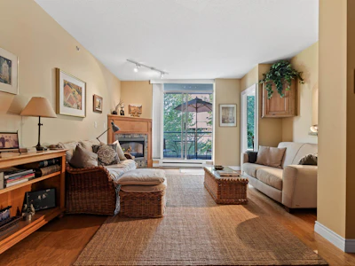 302-588 16th Street - 3