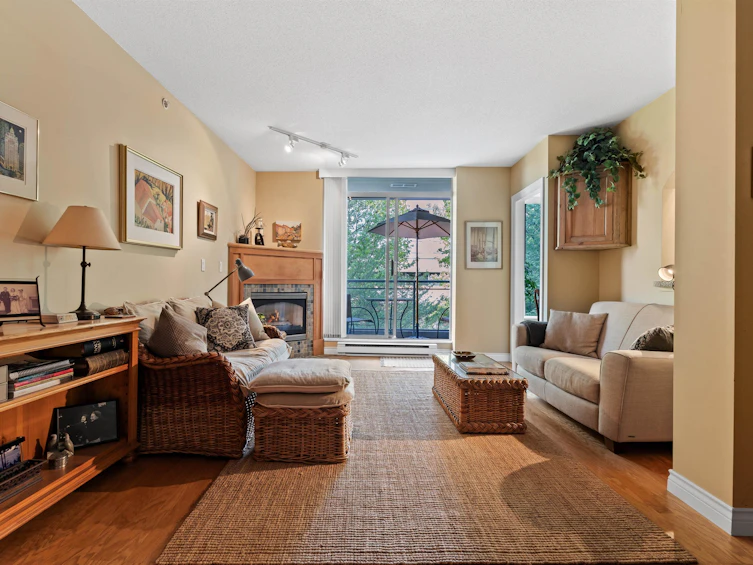 302-588 16th Street, West Vancouver, BC, V7V 3R7 - 3