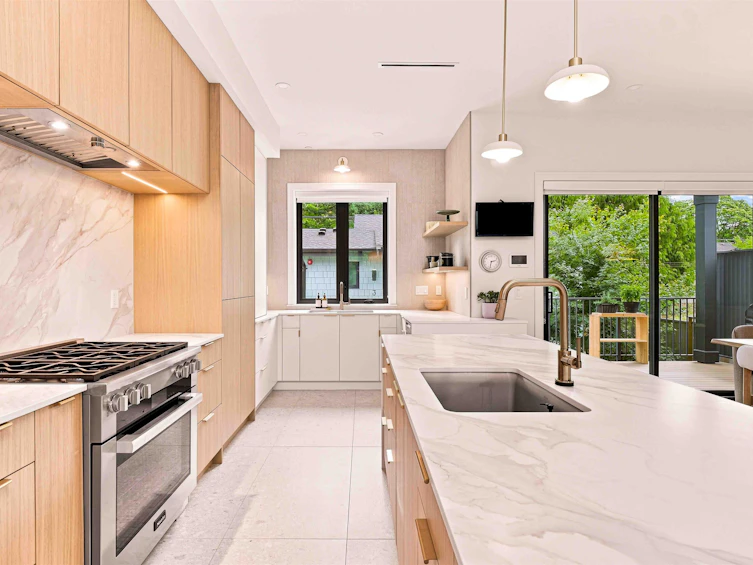 6408 Vine Street, Vancouver, BC, V6M 4B1 - 6