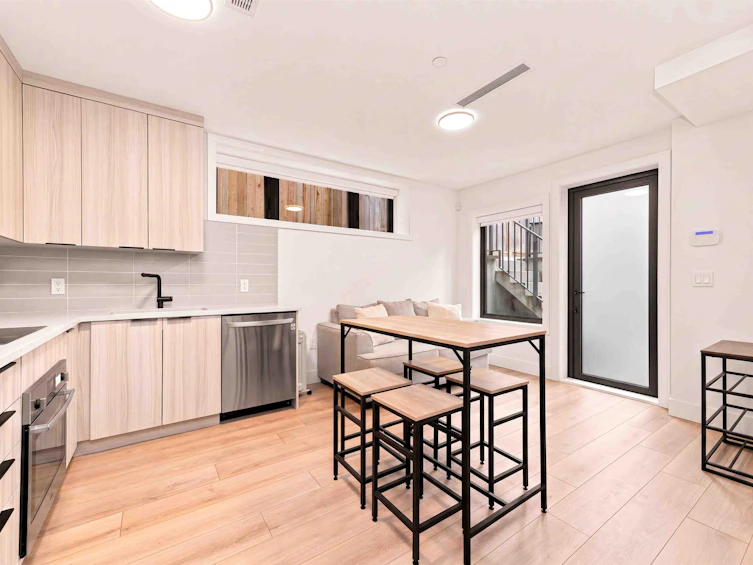 6408 Vine Street, Vancouver, BC, V6M 4B1 - 28