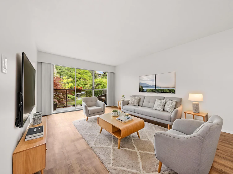 207-230 Mowat Street, New Westminster, BC, V3M 4B2 - 2