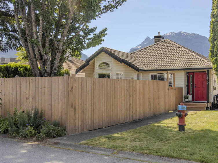 1830 Willow Crescent, Squamish, BC, V8B 0L9 - 2