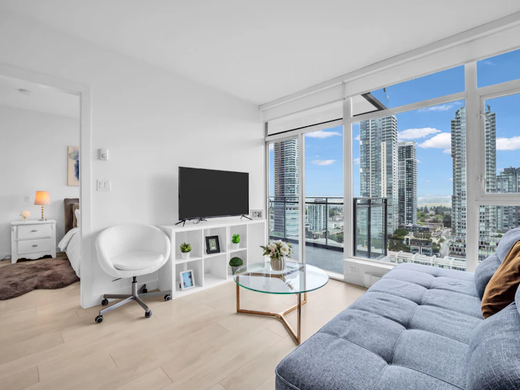 2203-6098 Station Street, Burnaby, BC, V5H 0H4 - 2
