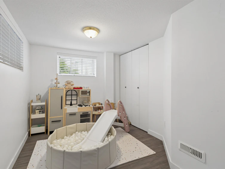 2966 W 33rd Avenue, Vancouver, BC, V6N 2G5 - 19