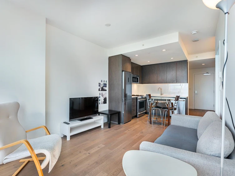 1006-9060 University Crescent, Burnaby, BC, V5A 0E1 - 12