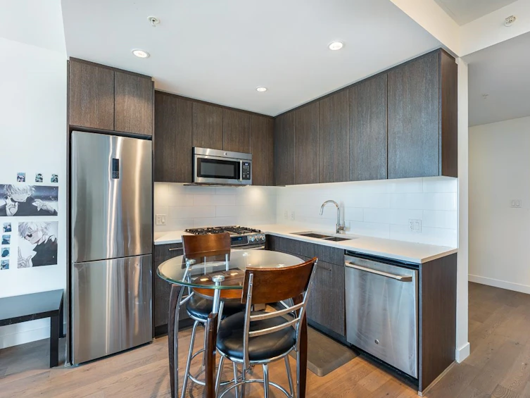 1006-9060 University Crescent, Burnaby, BC, V5A 0E1 - 5