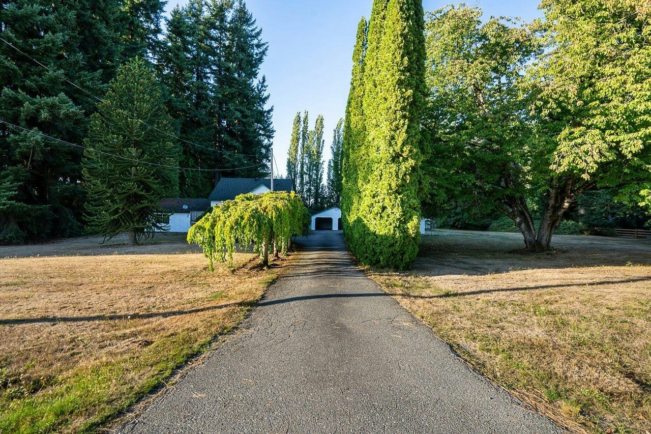 23523 47 Avenue, Langley, BC, V2Z 2S3