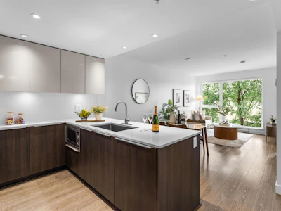 211-1588 E Hastings Street - 4