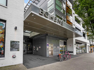 211-1588 E Hastings Street - 3