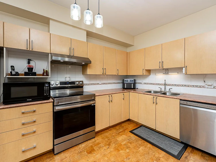 202-83 Star Crescent, New Westminster, BC, V3M 6X8 - 6