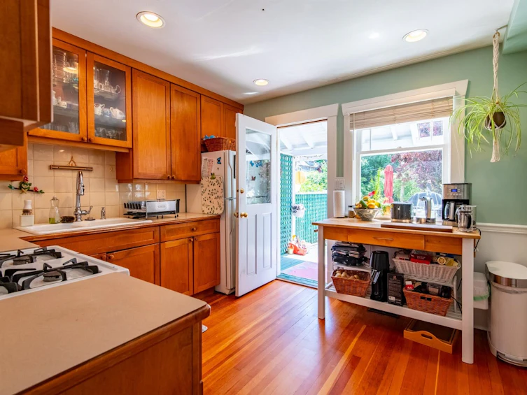 3346 W 11th Avenue, Vancouver, BC, V6R 2J8 - 10