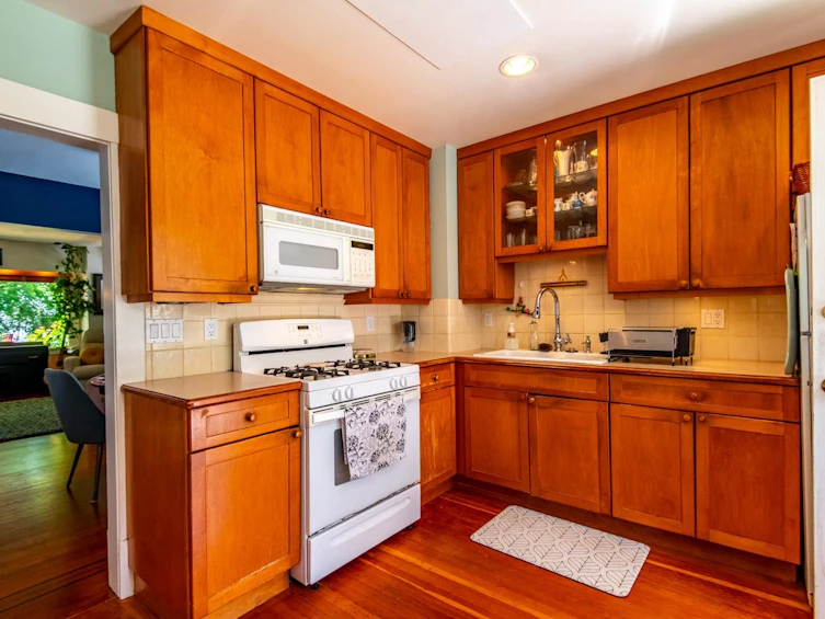 3346 W 11th Avenue, Vancouver, BC, V6R 2J8 - 11