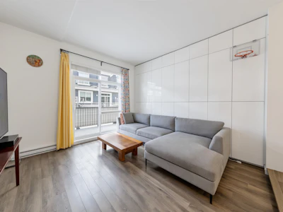 5-16357 15 Avenue - 5