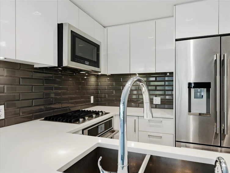 302-8533 River District Crossing, Vancouver, BC, V5S 0C8 - 12