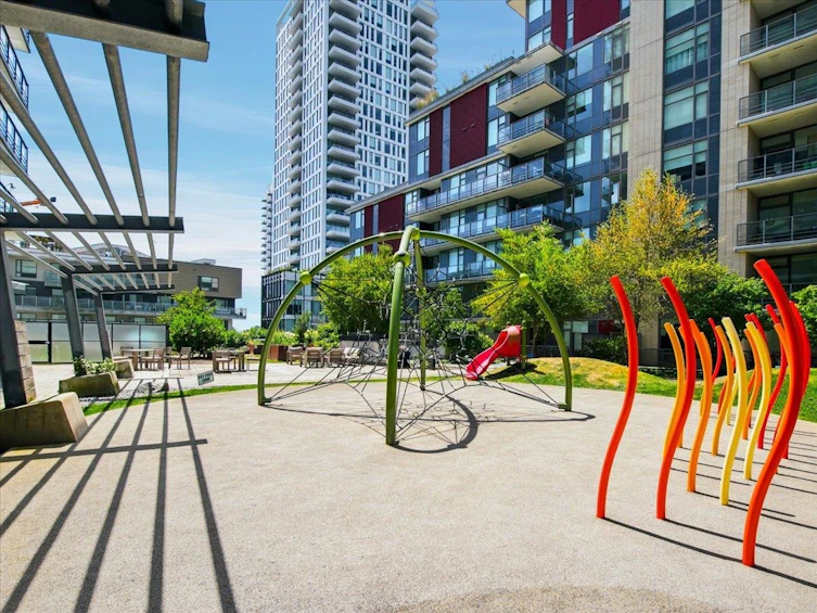 302-8533 River District Crossing, Vancouver, BC, V5S 0C8 - 27