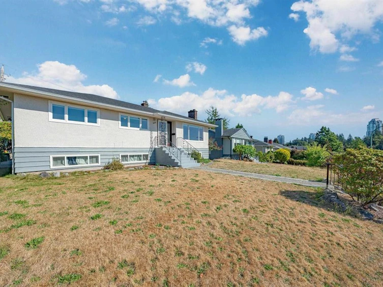 6407 Clinton Street, Burnaby, BC, V5E 1A3 - 2