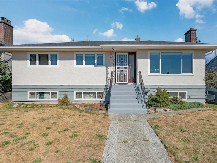 6407 Clinton Street, Burnaby, BC, V5E 1A3