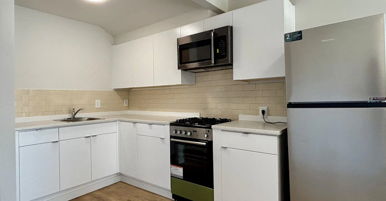 Front-217 Lebleu Street, Coquitlam, BC, V3K 4L7 - 6