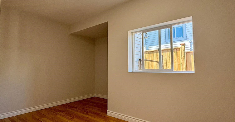 Front-217 Lebleu Street, Coquitlam, BC, V3K 4L7 - 9