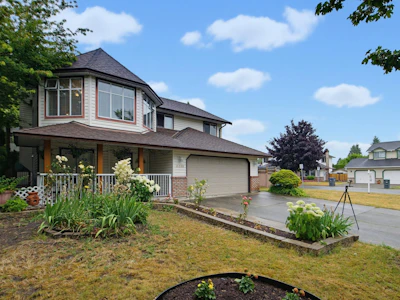 15299 93a Avenue - 2