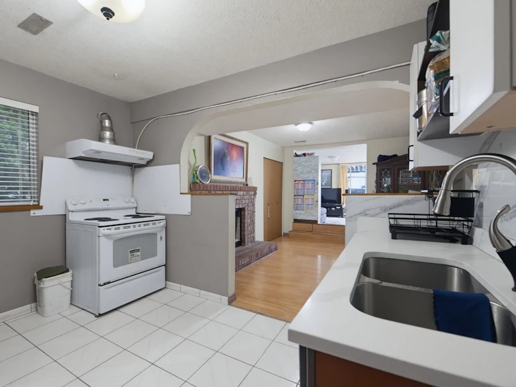 15299 93a Avenue, Surrey, BC, V3R 0E6 - 22