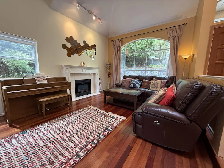 3938 Braemar Place, North Vancouver, BC, V7N 4M8 - 4