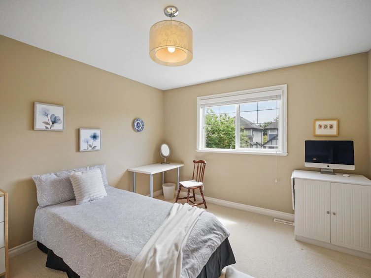 18045 70a Avenue, Surrey, BC, V3S 7C5 - 17