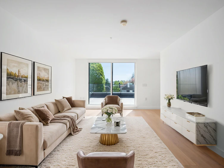 211-90 King Edward Avenue, Vancouver, BC, V5Y 0N6 - 2