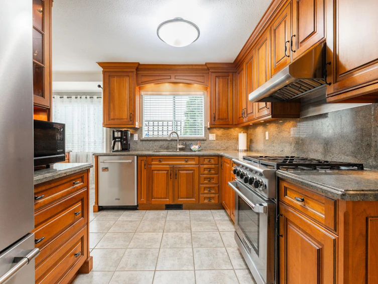 10779 Fraserglen Drive, Surrey, BC, V4N 1W6 - 12