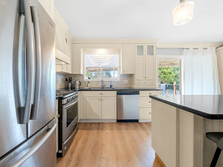 1276 Kent Street, Surrey, BC, V4B 4T5 - 6
