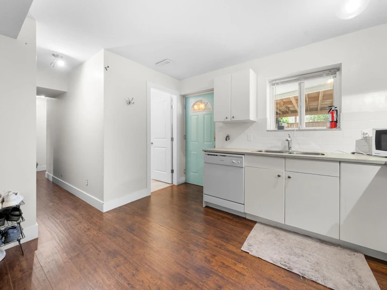 1276 Kent Street, Surrey, BC, V4B 4T5 - 16
